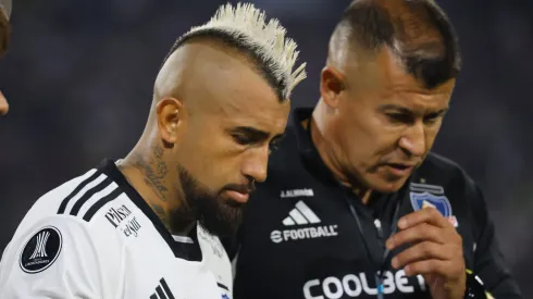 Jorge Almirón se refiere al estado físico de Arturo Vidal. (Foto: Photosport)
