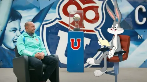 Marcelo Díaz es entrevistado por Bugs Bunny en la previa del Superclásico