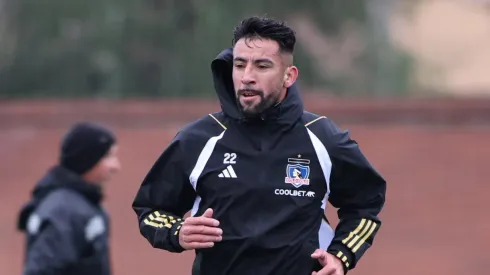 Mauricio Isla tuvo su primer entrenamiento en Colo Colo. (Foto: @ColoColo)
