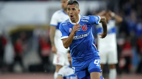 Leandro Fernández es defendido por César Vaccia