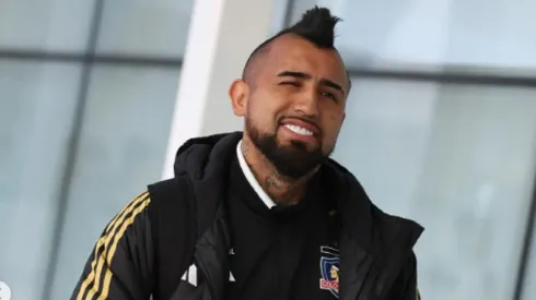 Colo Colo llega a Colombia con Arturo Vidal 
