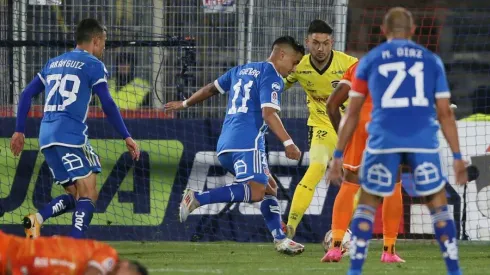 Nicolás Guerra anotó el tercer tanto para la Universidad de Chile
