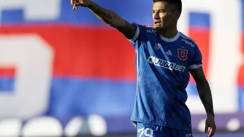 Víctor Hugo Castañeda destacó el nivel de Charles Aránguiz en Universidad de Chile.
