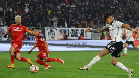 Erick Wiemberg anotó un golazo para Colo Colo<br />
(Foto: Marcelo Hernandez/Photosport)