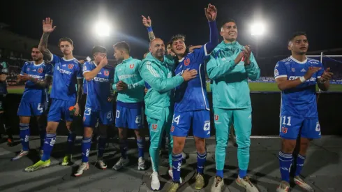 "Se parece mucho a...": Comparan esta U con otro exitoso proceso azul