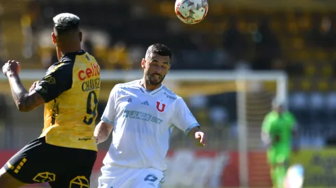 Fabricio Formiliano entrega la fórmula de la U.
