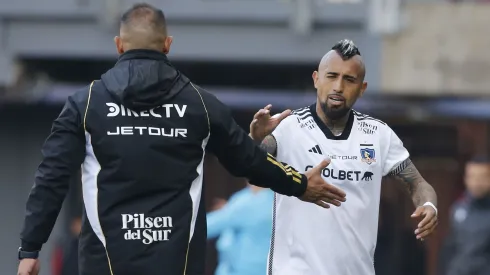 Jorge Almirón da excelentes noticias sobre Arturo Vidal en Colo Colo. (Foto: Dragomir Yankovic/Photosport)
