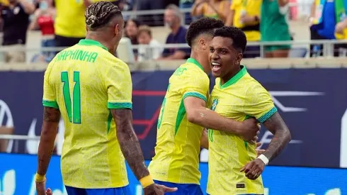 Brasil presentó su nómina para enfrentar a La Roja