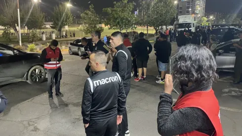 Árbitros sufren robo en el Monumental. (Foto: Rodrigo Gómez, Cooperativa)
