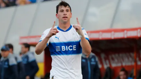 Gonzalo Tapia aún no renueva su vínculo con la UC. (Foto: Photosport)