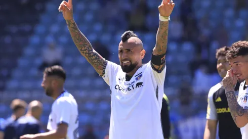 Arturo Vidal renovará con Colo Colo.
