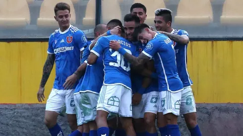 Gustavo Álvarez toma una determinación en la Universidad de Chile.
