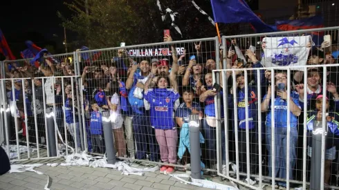 Así fue el Banderazo de los hinchas azules en Chillán