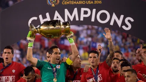 Fantasma Figueroa queda con gusto a poco con Arturo Vidal y pide otros dos campeones de América.
