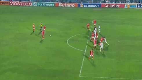 Williams Alarcón anota un tremendo gol. (Foto: ESPN)