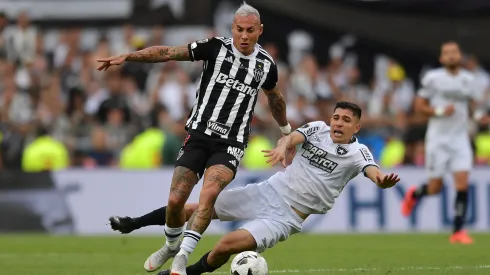 Eduardo Vargas tendrá un duelo clave en esta jornada con el Atlético Mineiro