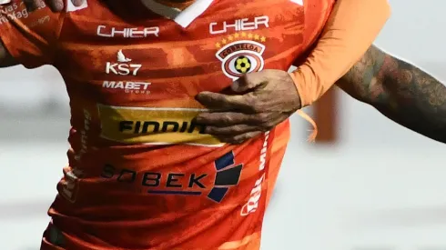 Cobreloa estrena nueva camiseta<br />
(Foto: Pedro Tapia/Photosport)
