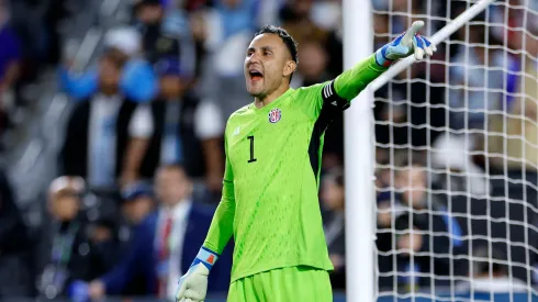 Manuel de Tezanos se la jugó por Keylor Navas para el arco de Colo Colo. El costarricense llena el gusto del periodista.
