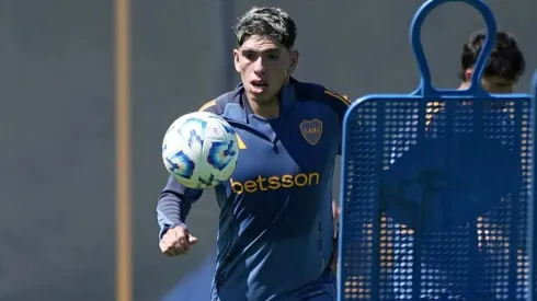 Carlos Palacios sufre molestias físicas en la práctica de Boca Juniors de este viernes. (Foto: Boca Juniors)
