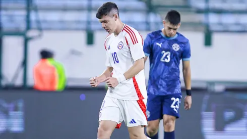 El volante de la Selección Chilena se lamenta tras la derrota de Chile
