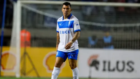 Universidad Católica sale a la cancha ante Unión La Calera en el estadio Nicolás Chahuán de La Calera. (Foto: Photosport)
