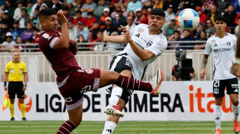 Claudio Aquino. se queja de la cancha de La Portada. (Foto: Photosport)
