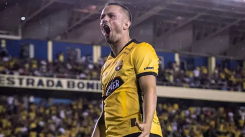 Octavio Rivero sigue rompiendo redes en Ecuador