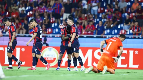 Raúl Olivares lo pasa mal en la Copa Libertadores. (Foto: Libertadores)
