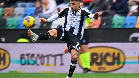 Barren el piso con Alexis Sánchez en Italia.
