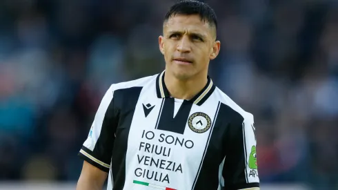 DT del Udinese barre el piso con Alexis Sánchez
