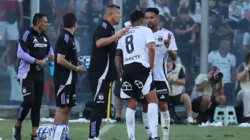 Jorge Almirón tiene una decena de bajas en Colo Colo.