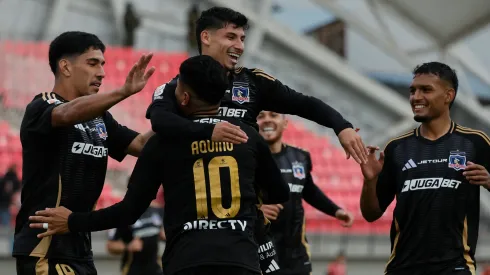 Los futbolistas de Colo Colo buscan otra alegría.