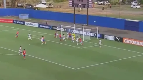 Alonso Olguín se lució con un golazo olímpico para La Roja Sub-17. 
