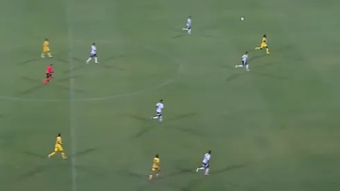 Alan Saldivia, uno de los puntos más bajos en el debut de Colo Colo en Copa Libertadores (Captura).
