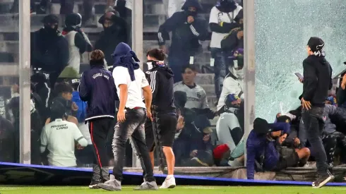 Barristas de Colo Colo están totalmente identificados y ya se presentó una querella en su contra (Foto: Photosport)