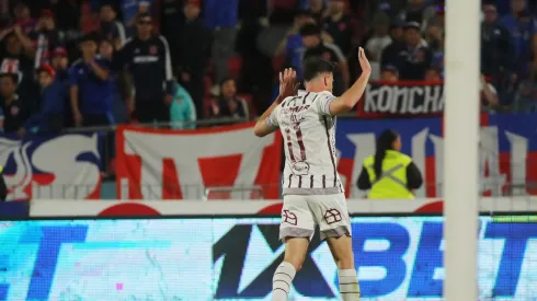 Ángelo Henríquez le anotó a la U y cumplió con la ley del ex. 
