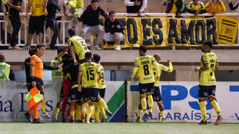 San Luis se ilusiona con el ascenso a Primera División (Photosport). 
