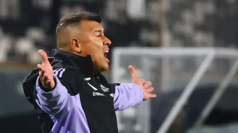 Jorge Almirón explicó la suplencia de Brayan Cortés (Foto: Jonnathan Oyarzun/Photosport)
