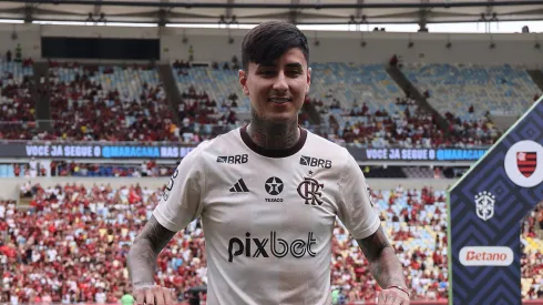 Erick Pulgar coquetea con Colo Colo.
