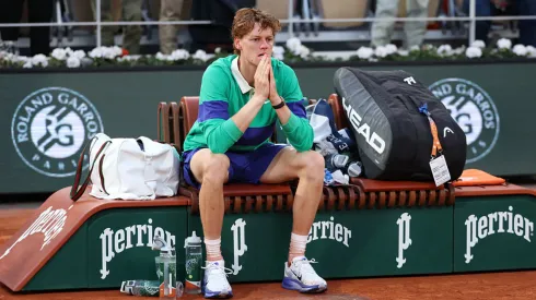 Jannik Sinner no olvidará la derrota ante Carlos Alcaraz en Roland Garros (Getty Images).
