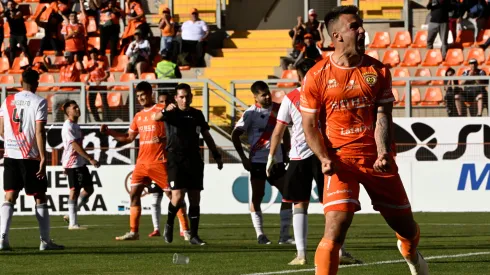 En Cobreloa se acuerdan de la U tras triunfo en Calama. (Foto: Photosport
