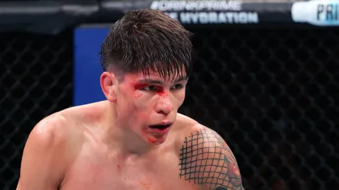 El chileno no pudo ante el local Rafael Fiziev (Photo by Ed Mulholland/Zuffa LLC)