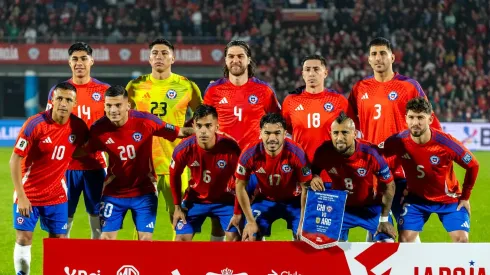La Selección Chilena tendría pronto una nueva dupla técnica. Uno de ellos, es experto en apagar incendios. 
