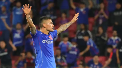 Charles Aránguiz fue escogido como el mejor de los mejores (Photosport).
