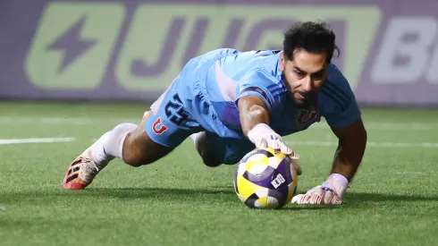 Johnny Herrera pide refuerzo para Universidad de Chile. (Foto: Photosport) 
