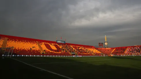 Unión Española toma decisión que cae mal a los hinchas del club. (Foto: Photosport)
