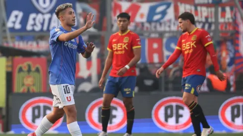 Lucas Assadi es pura felicidad tras su gol con la U
