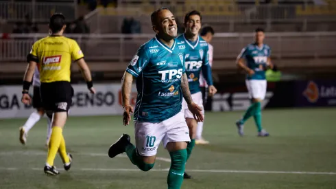 Santiago Wanderers finaliza la primera rueda con un buen triunfo ante Curicó Unido. (Foto: Photosport) 
