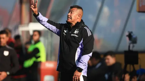 Jorge Almirón repetirá el mismo once que cayó ante la UC (Photosport).
