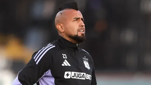 Arturo Vidal sale al paso de información sobre práctica. (Foto: Photosport)